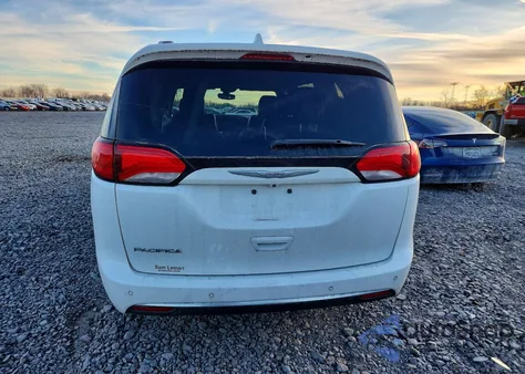 2018 Chrysler Pacifica Touring L z USA, uszkodzony, nr VIN 2C4RC1BG6JR310465